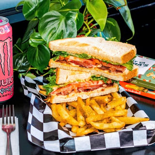 BLT with Chipotle Aioli Sauce