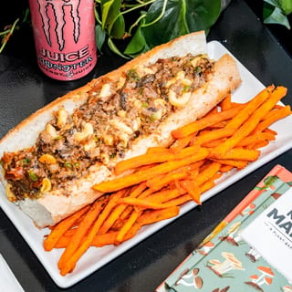Mac N Cheese Steak Sandwich