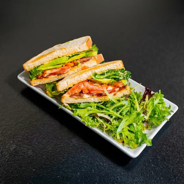 BLAT ( Bacon Lettuce Avocado Tomato).